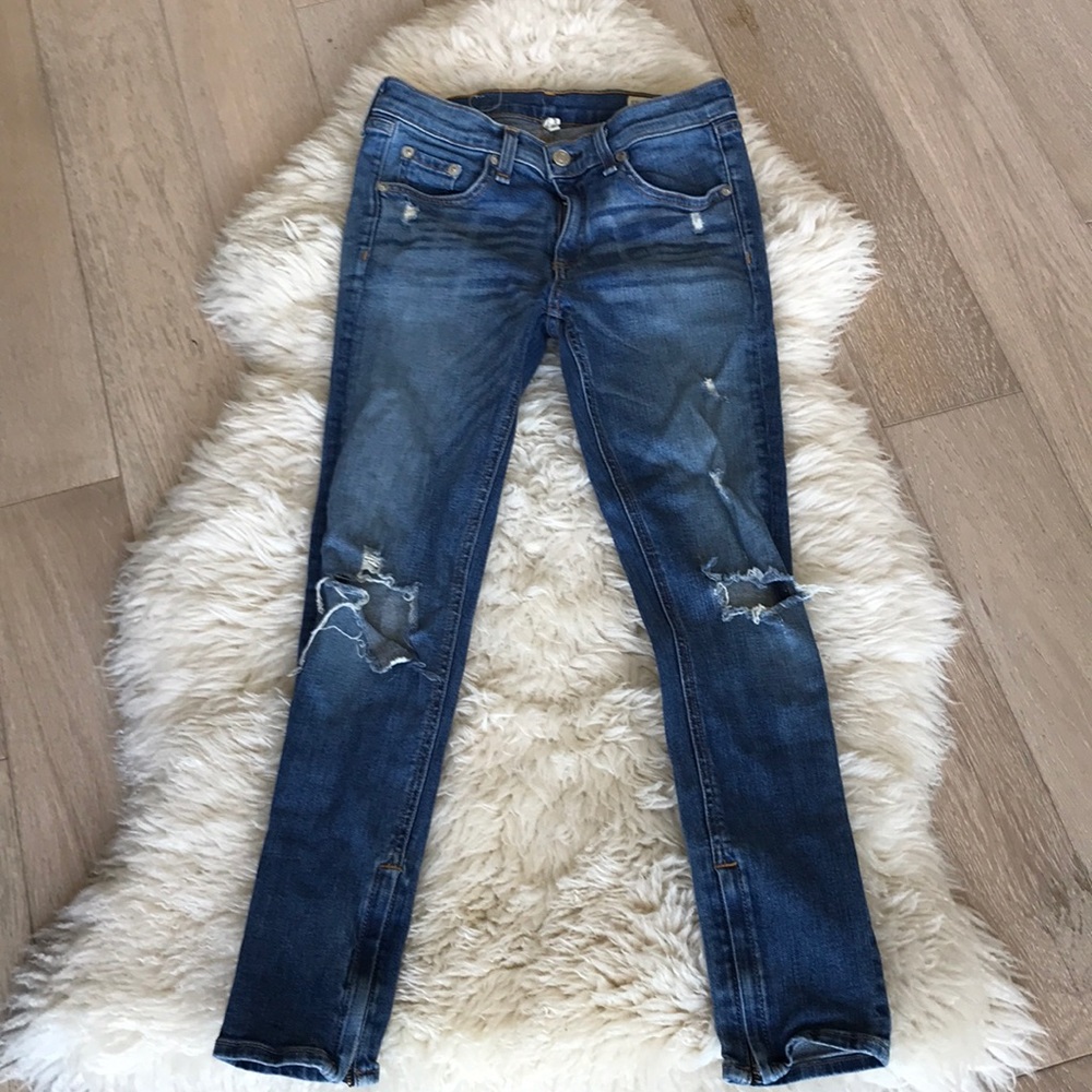 Rag & bone skinny Capri zipper leg.